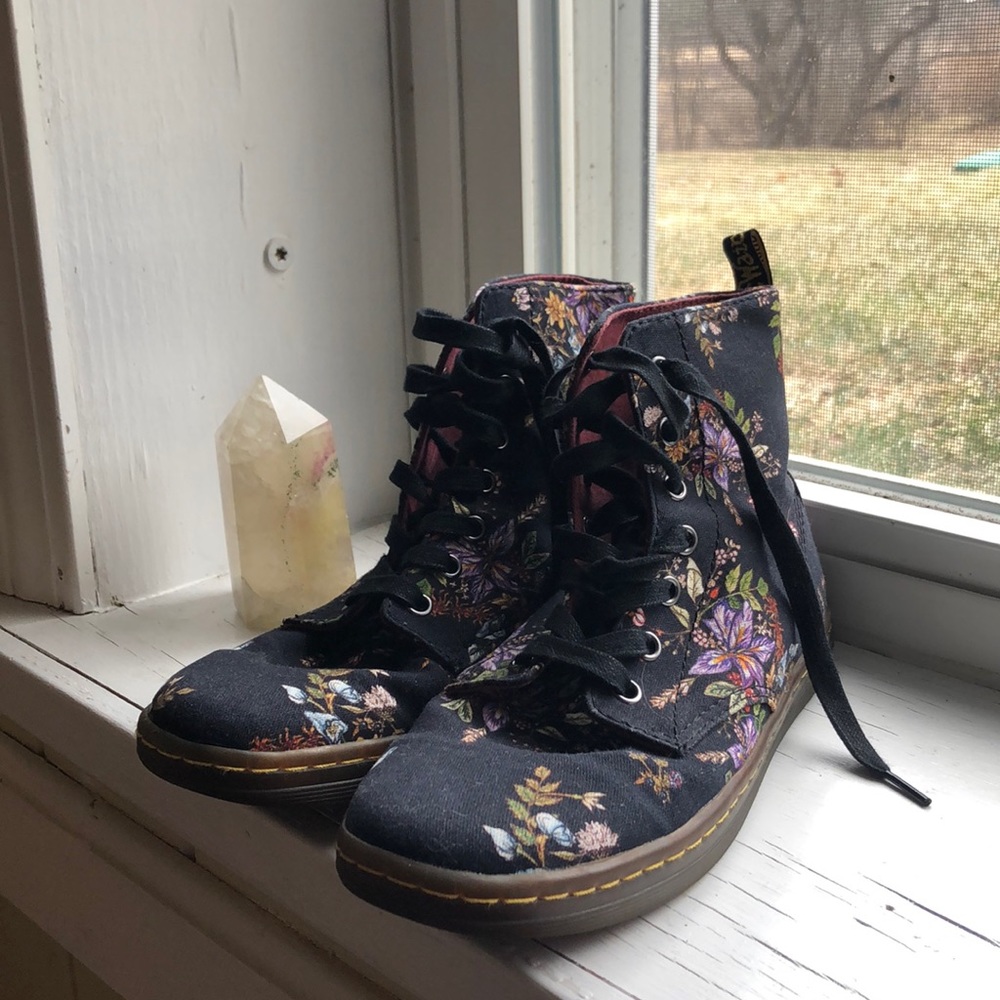 Dr. Martens Sneakers 🌷🌒